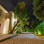 Yucca - And Glamping Bed & Breakfast