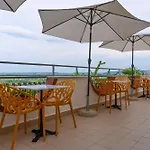 Yucca - And Glamping 3*